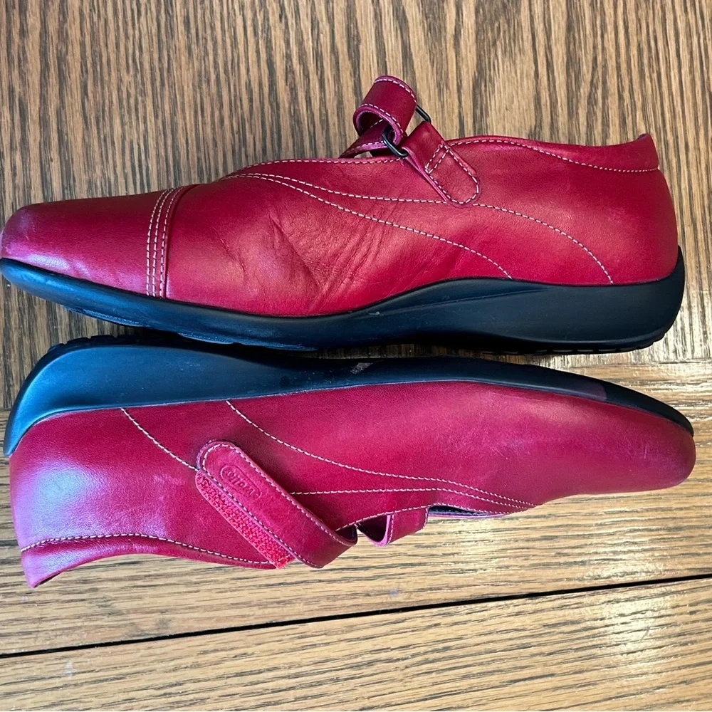 Wolky Women’s Red Leather Mary Jane Flats Adjustable Strap Size EU 41 - Picture 7 of 13